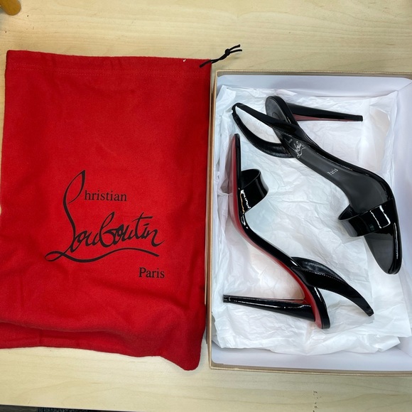 Christian Louboutin Paris - Picture 1 of 8